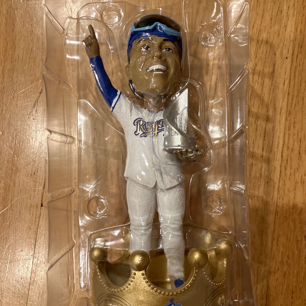 Collectible: KC Royals Bobblehead Salvador Perez 2015 World Series Champions - Picture 2 of 9